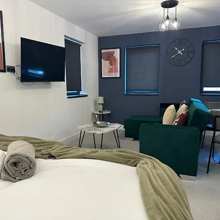 Newark House Premium Apartments With Sofa Beds - Wifi - Free Parking - Perfect For Contractors! Peterborough Exterior photo