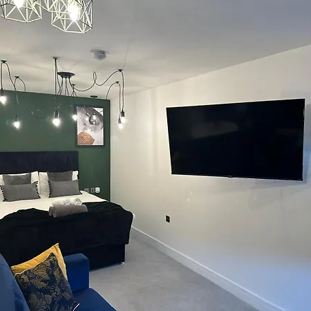 Newark House Premium Apartments With Sofa Beds - Wifi - Free Parking - Perfect For Contractors! Peterborough Exterior photo