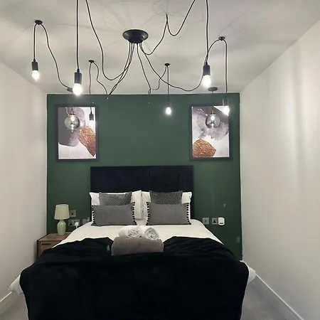 Newark House Premium Apartments With Sofa Beds - Wifi - Free Parking - Perfect For Contractors! Peterborough Exterior photo