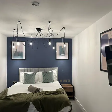 Newark House Premium Apartments With Sofa Beds - Wifi - Free Parking - Perfect For Contractors! Peterborough Exterior photo